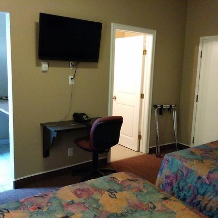 Bonnyville Hotel Экстерьер фото