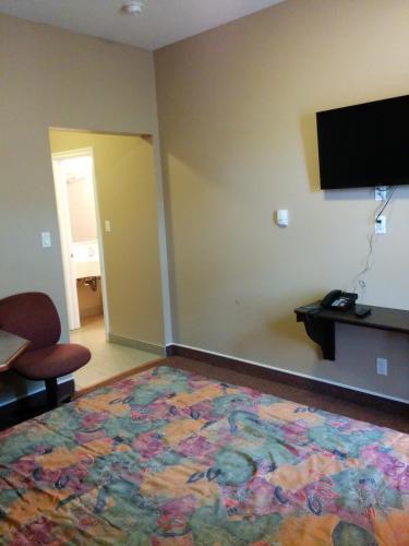 Bonnyville Hotel Экстерьер фото